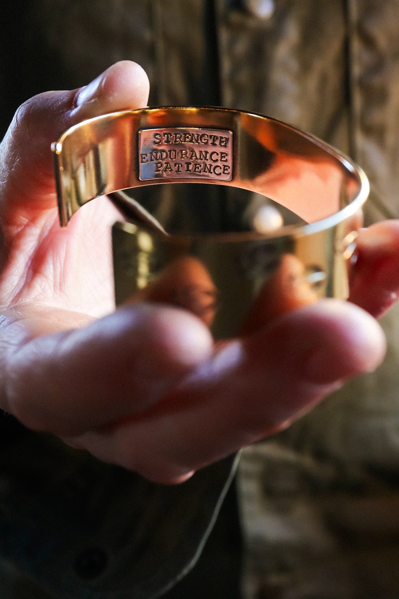 the Heȟáka Tracks Cuff