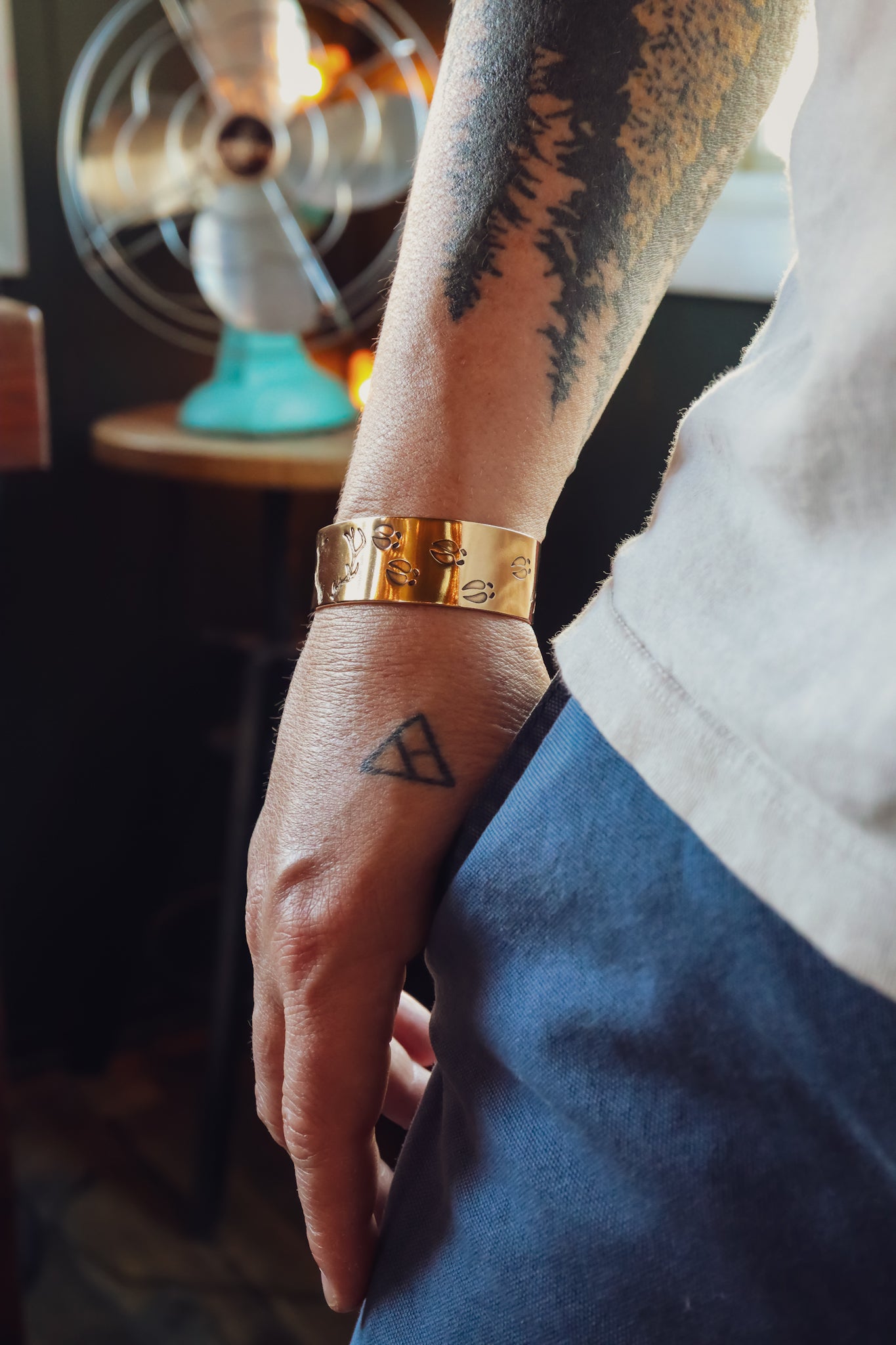 the Heȟáka Cuff