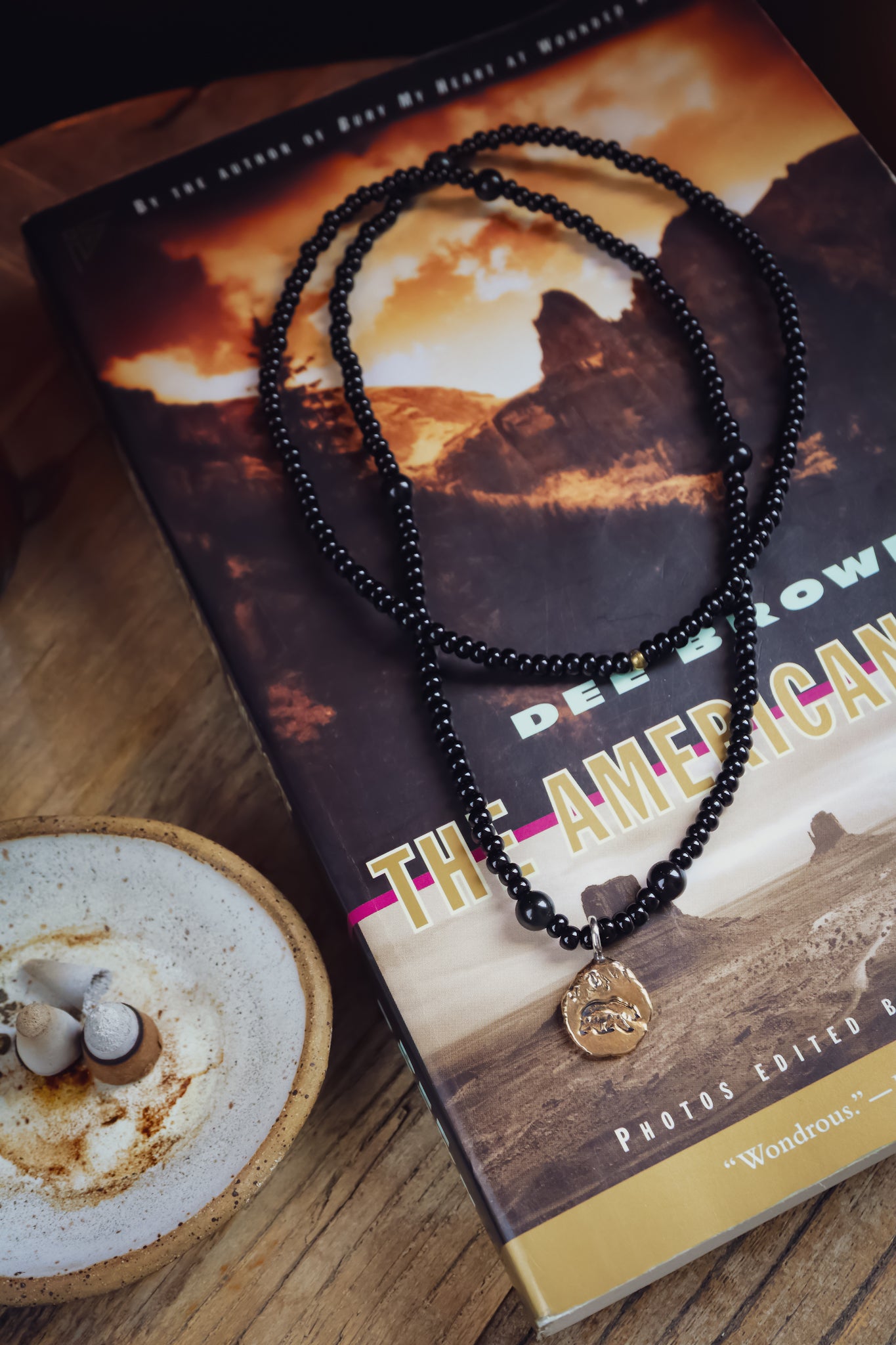 the Matȟó Pahá (Bear Mountain) Beaded Necklace