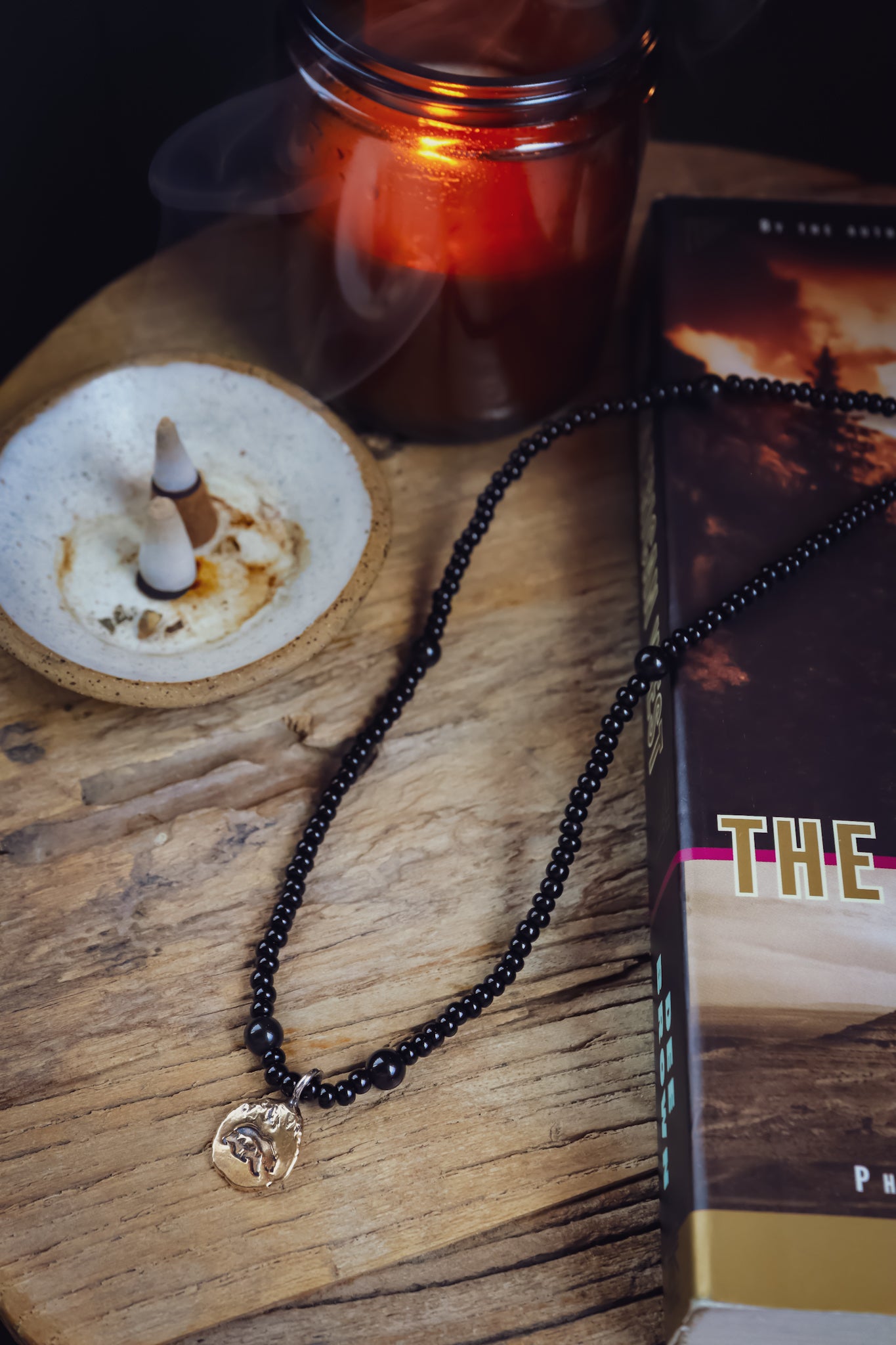 the Matȟó Pahá (Bear Mountain) Beaded Necklace