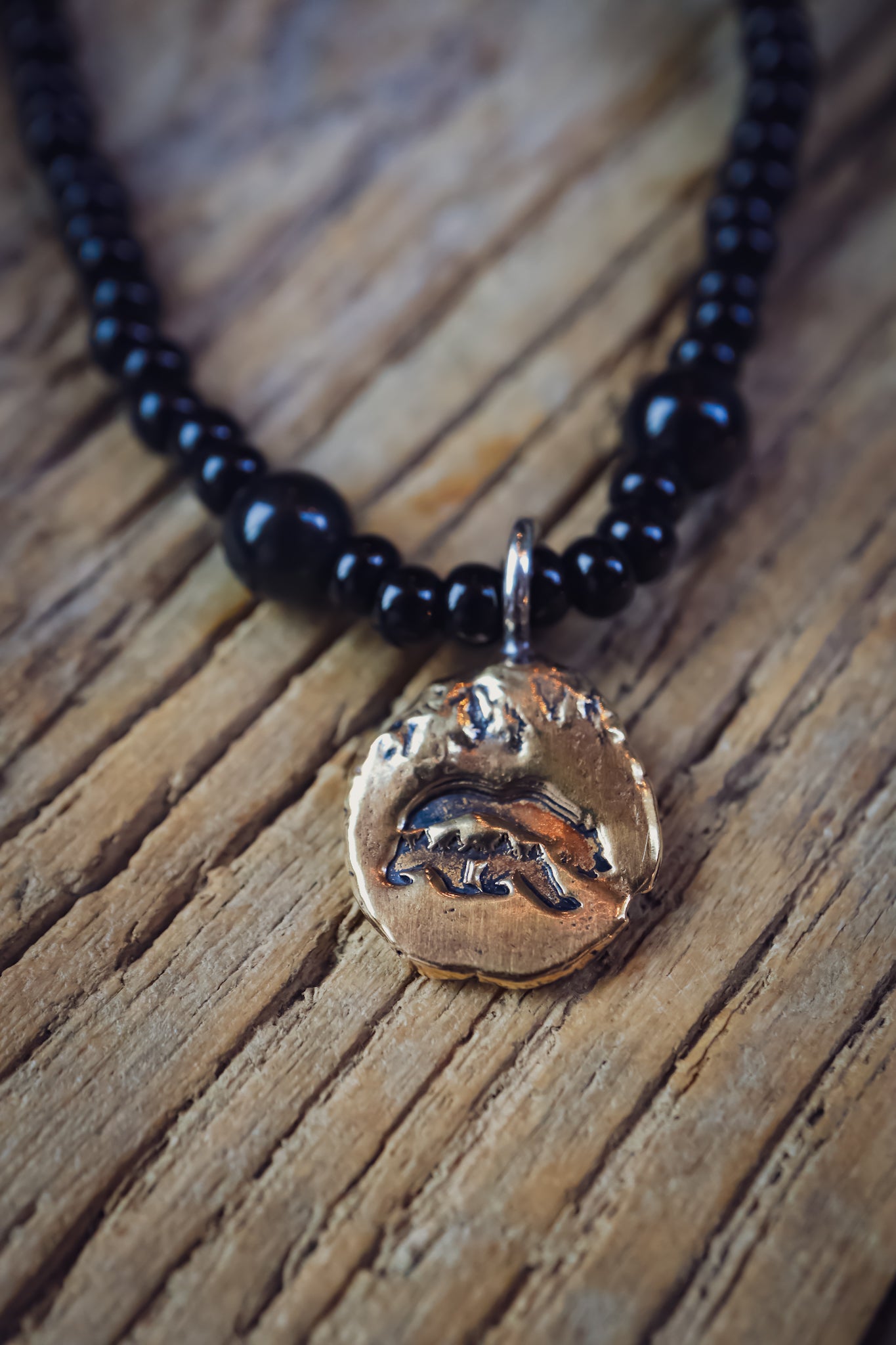 the Matȟó Pahá (Bear Mountain) Beaded Necklace