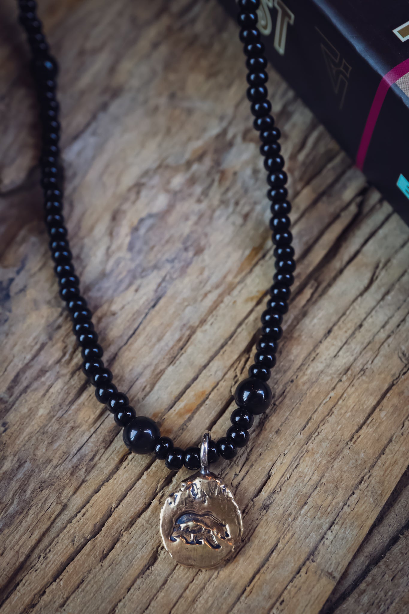 the Matȟó Pahá (Bear Mountain) Beaded Necklace
